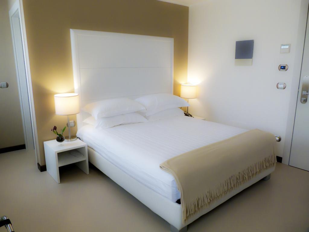 Albergo Del Sole Таранто Номер фото