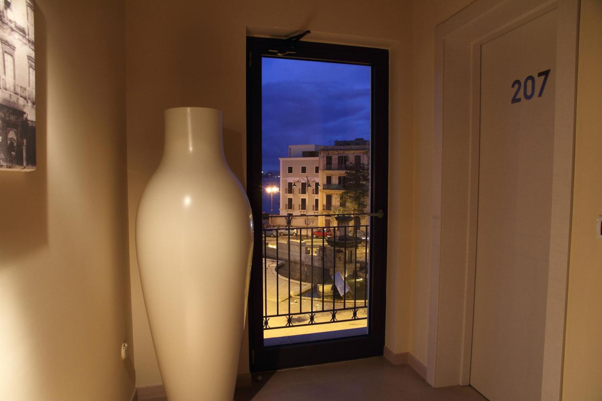 Albergo Del Sole Таранто Екстер'єр фото