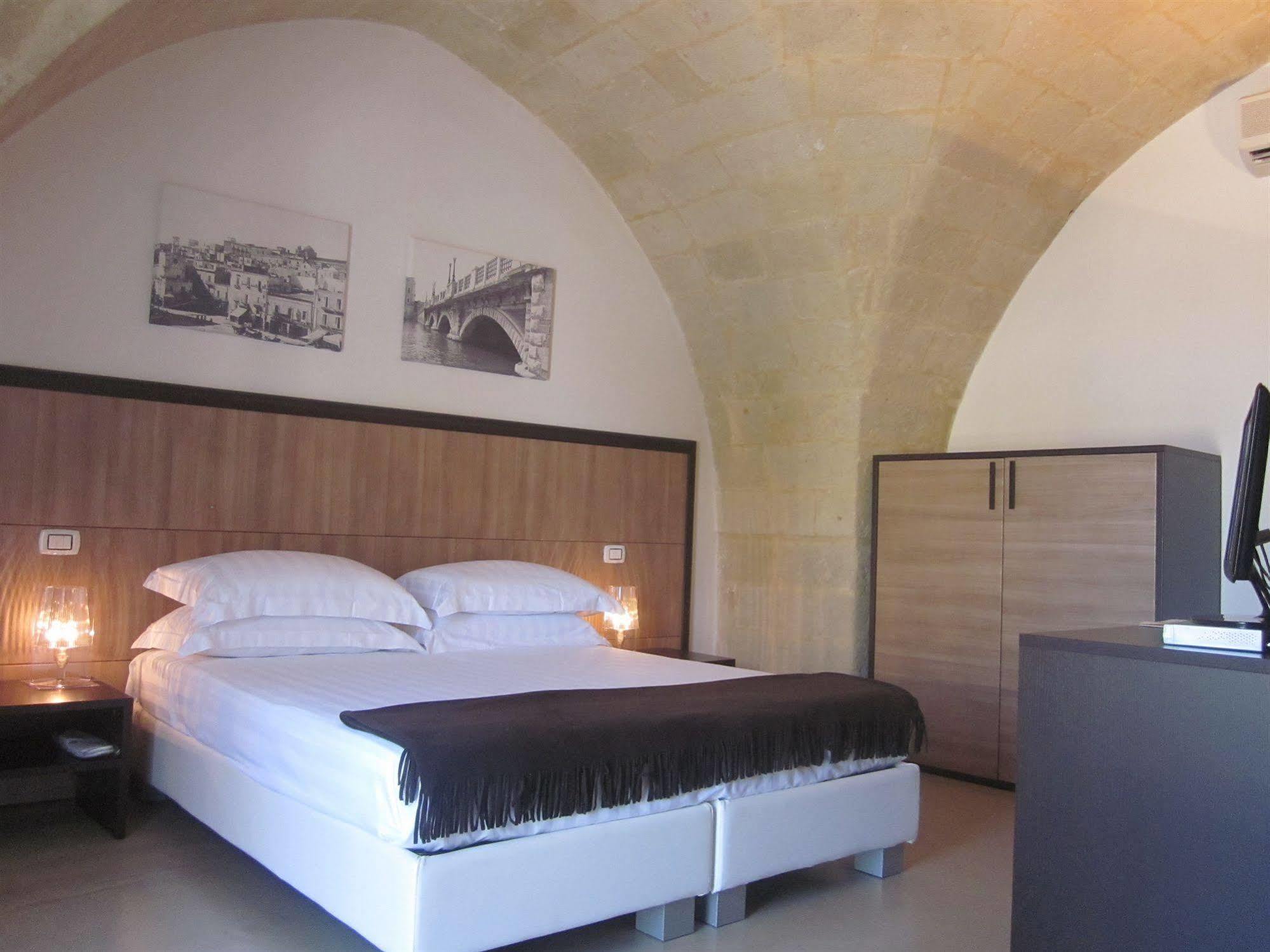 Albergo Del Sole Таранто Екстер'єр фото